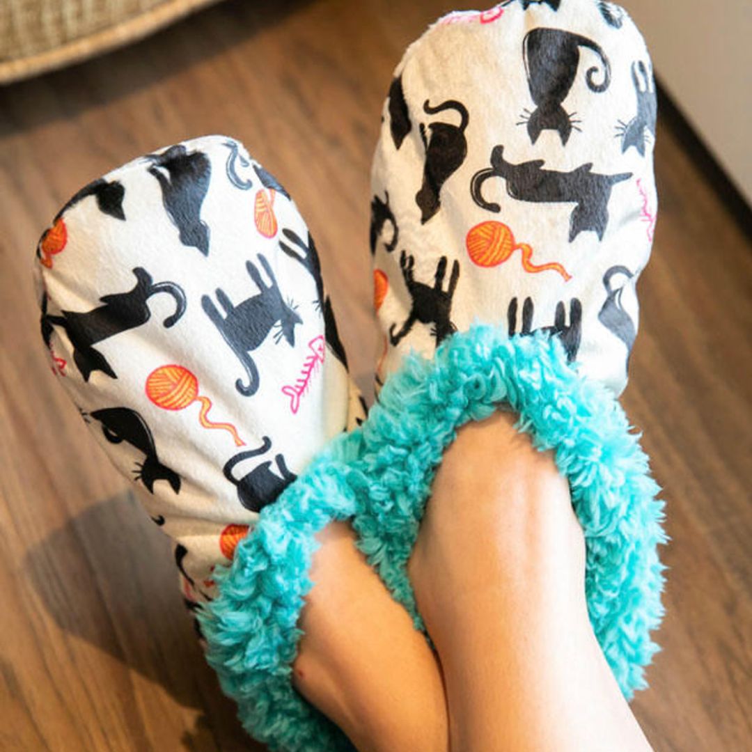 Cat Nap Fuzzy Feet Slippers - Cozy Cat-Themed Slippers for Women