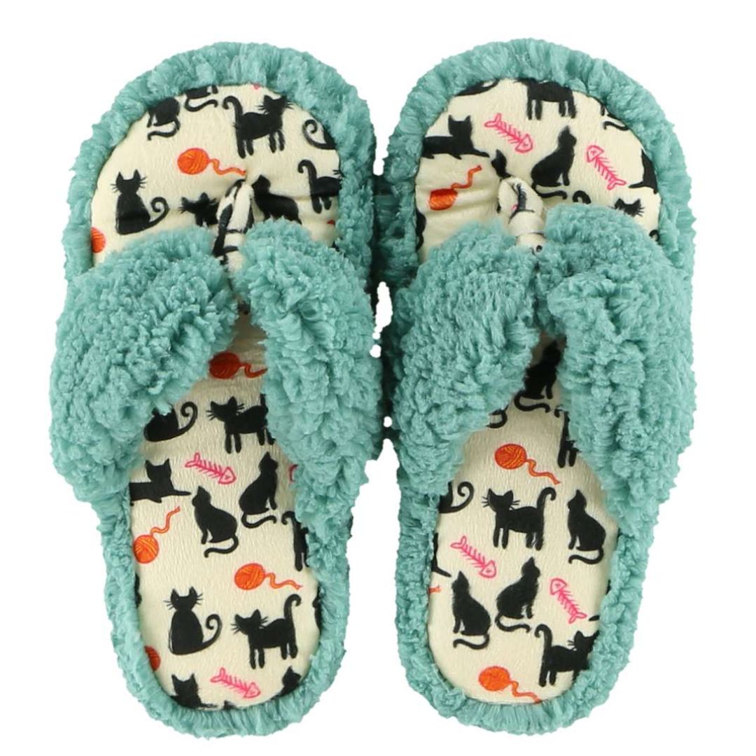 Cat Nap Spa Slippers in creme brulee and mineral blue with Sherpa fabric and non-skid sole.
