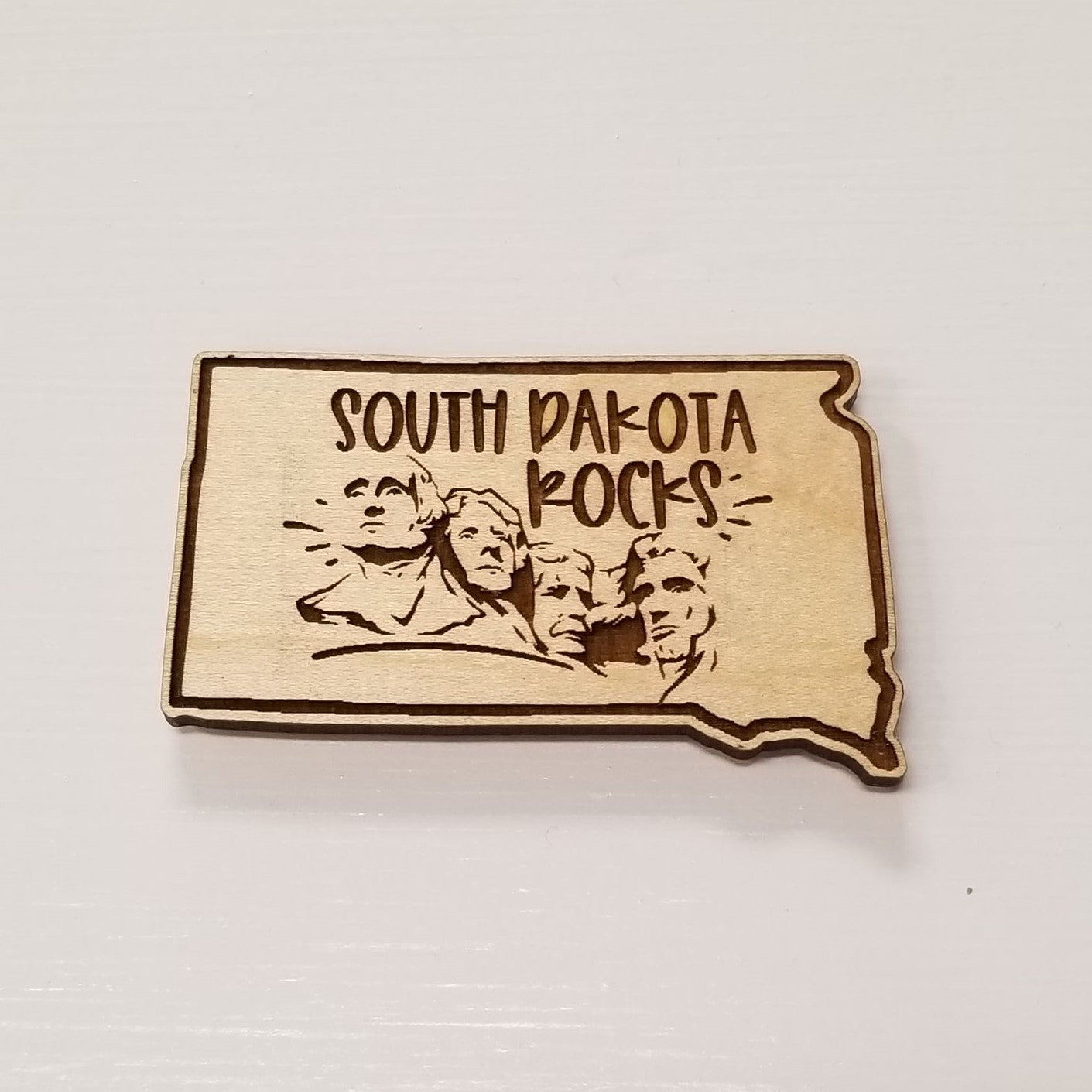 South Dakota Rocks wooden lazer engraved magnet with Mount Rushmore engraved in center