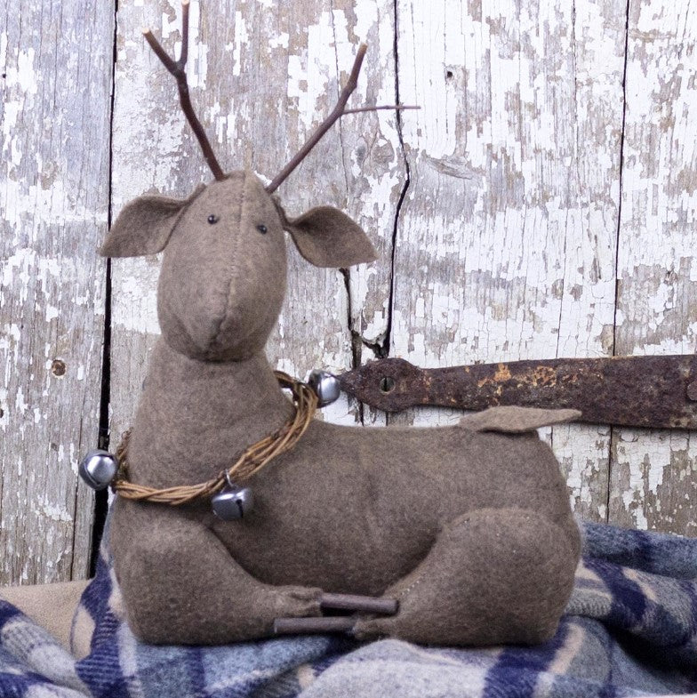 Reindeer, Small Laying Country Reindeer